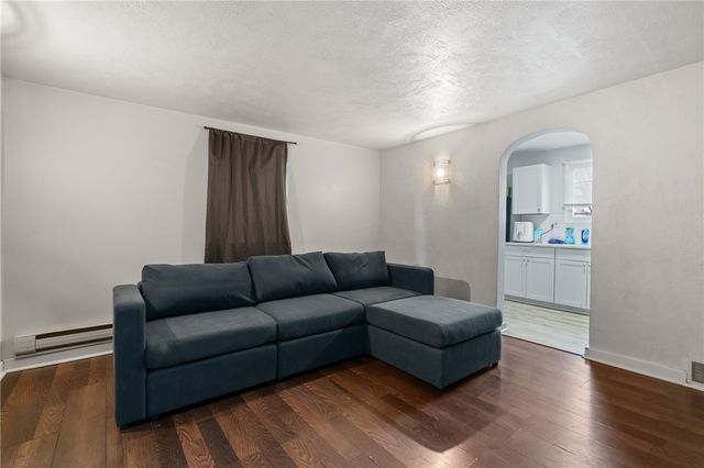 288 Paul St, Mt Washington, PA 15211