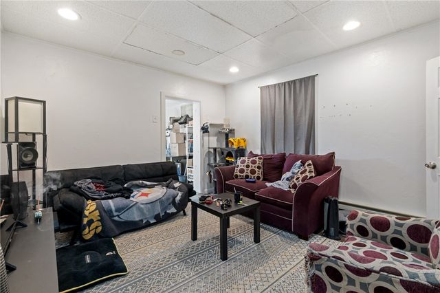 288 Paul St, Mt Washington, PA 15211