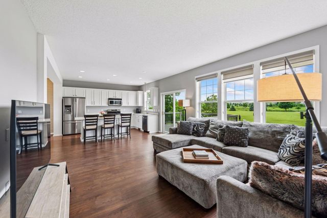 12155 85th Avenue N, Maple Grove, MN 55369