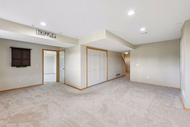 12155 85th Avenue N, Maple Grove, MN 55369