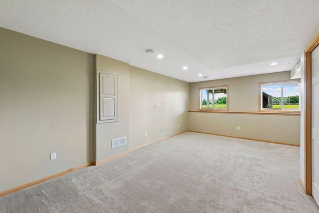 12155 85th Avenue N, Maple Grove, MN 55369