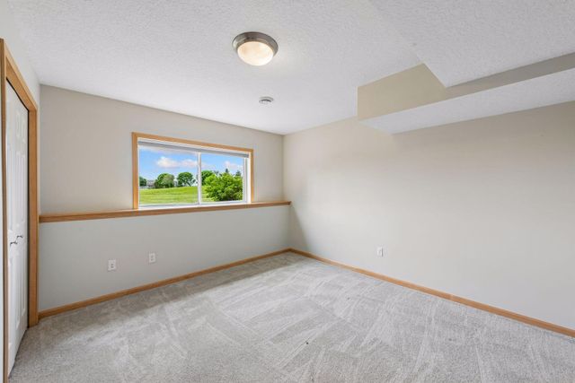 12155 85th Avenue N, Maple Grove, MN 55369