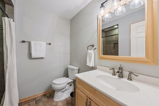 12155 85th Avenue N, Maple Grove, MN 55369