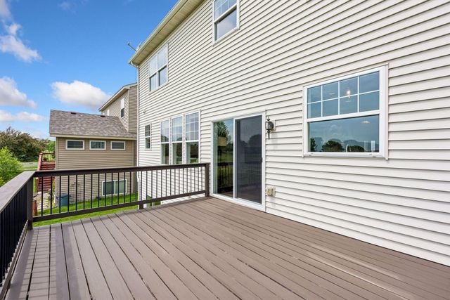 12155 85th Avenue N, Maple Grove, MN 55369