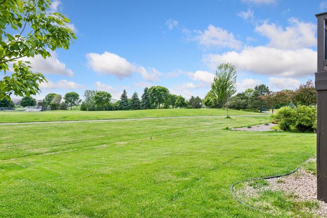 12155 85th Avenue N, Maple Grove, MN 55369