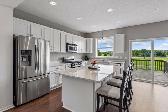 12155 85th Avenue N, Maple Grove, MN 55369