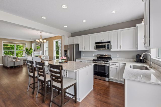 12155 85th Avenue N, Maple Grove, MN 55369