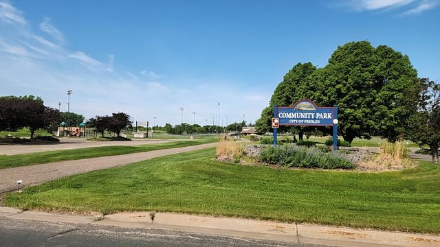 290 Rice Creek Boulevard NE, Fridley, MN 55432