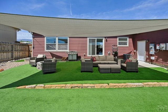 328 Arrowhead Dr, Florence, CO 81226