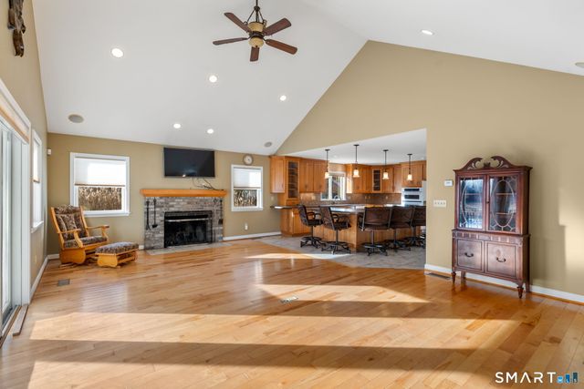 485 Mountain Road, Suffield, CT 06078