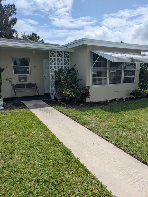 172 High Point Ter W D, Delray Beach, FL 33445