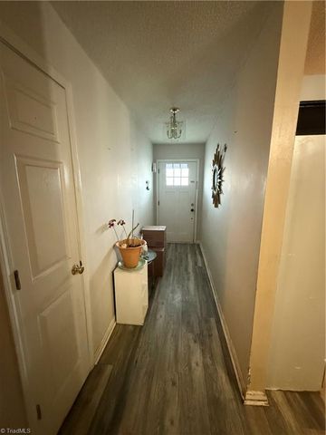 7 Fieldale Court, Greensboro, NC 27406