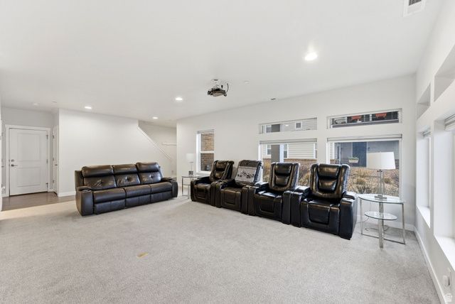 1196 W CLARK LN, Farmington, UT 84025