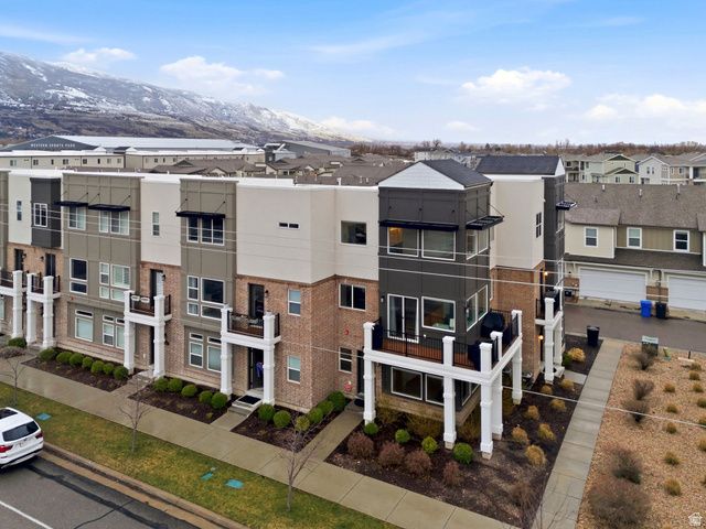 1196 W CLARK LN, Farmington, UT 84025