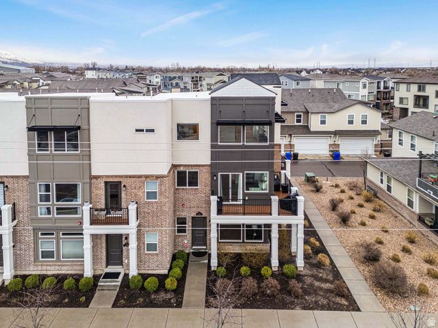 1196 W CLARK LN, Farmington, UT 84025