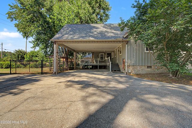 902 Rollingwood Drive NW, Wilson, NC 27893