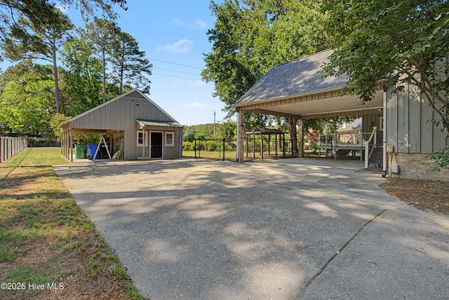 902 Rollingwood Drive NW, Wilson, NC 27893