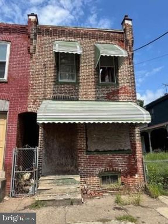 402 W 5TH ST, Chester, PA 19013