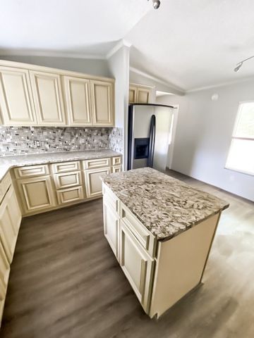 273 Running Meadows Rd, Portland, TN 37148