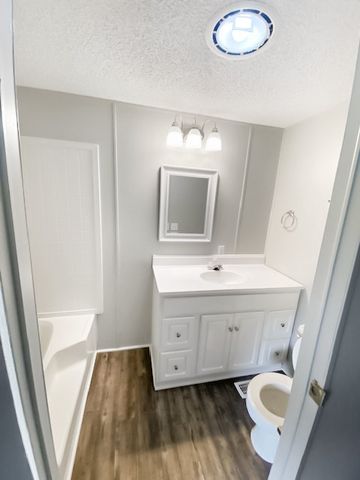 273 Running Meadows Rd, Portland, TN 37148