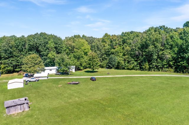 273 Running Meadows Rd, Portland, TN 37148