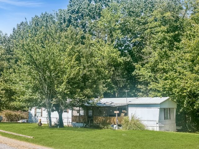 273 Running Meadows Rd, Portland, TN 37148