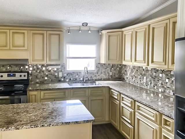 273 Running Meadows Rd, Portland, TN 37148