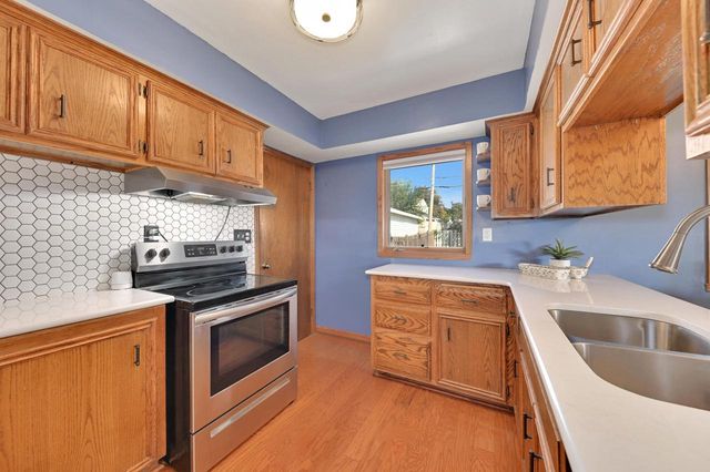 3354 N 99th STREET, Milwaukee, WI 53222