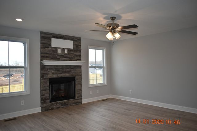 1161 Eagles Nest Ln, Clarksville, TN 37040