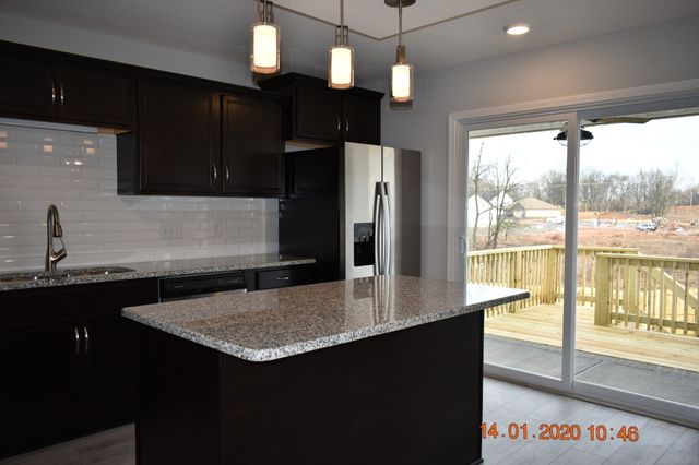1161 Eagles Nest Ln, Clarksville, TN 37040