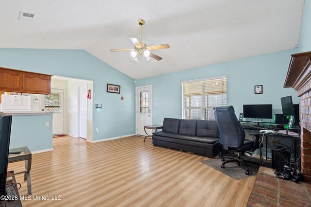 10331 Oak Leaf Drive, Olive Branch, MS 38654