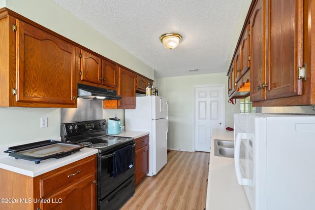 10331 Oak Leaf Drive, Olive Branch, MS 38654