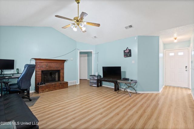 10331 Oak Leaf Drive, Olive Branch, MS 38654