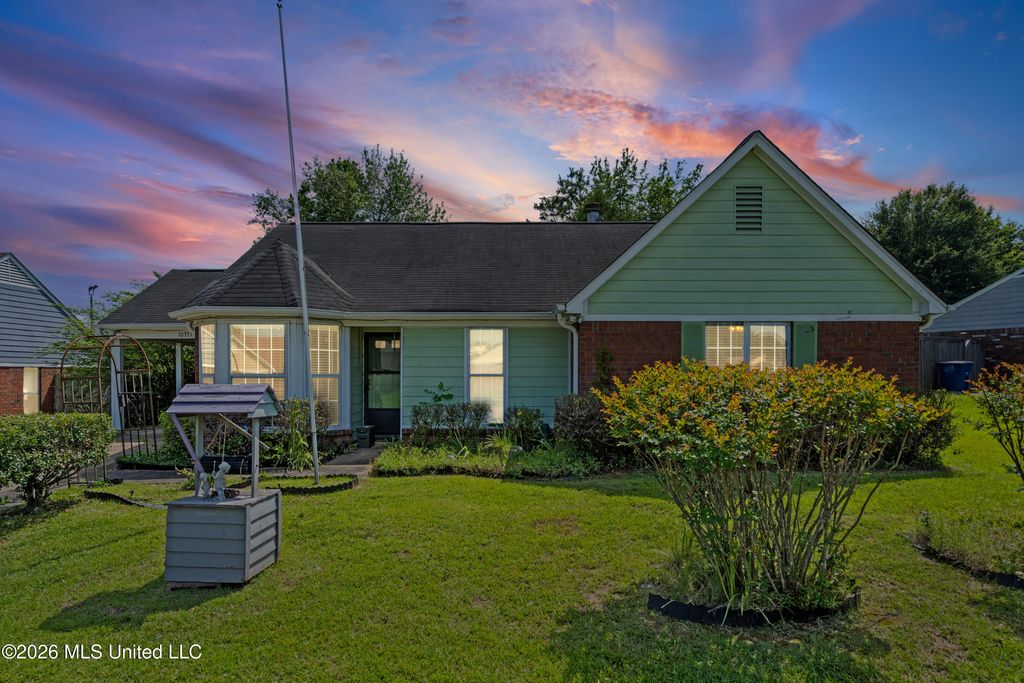 10331 Oak Leaf Drive, Olive Branch, MS 38654