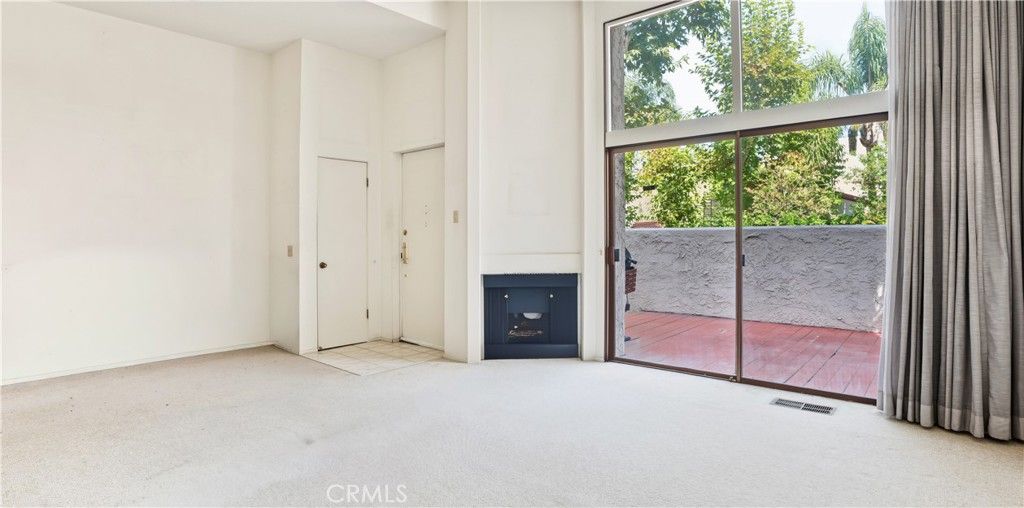 22269 1/2 Erwin, Woodland Hills, CA 91367 — photo 3