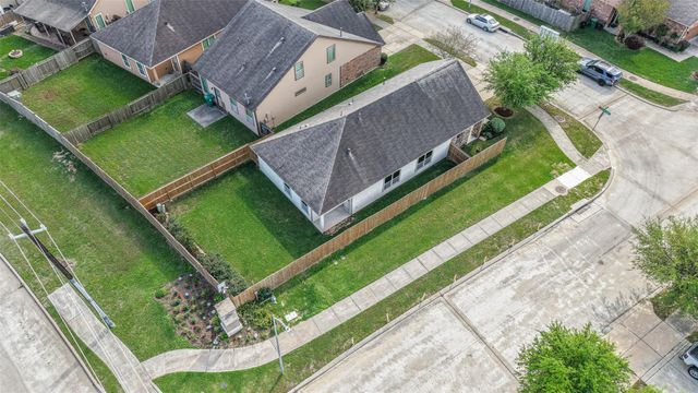 10103 Blue Point Juniper Drive, Houston, TX 77075