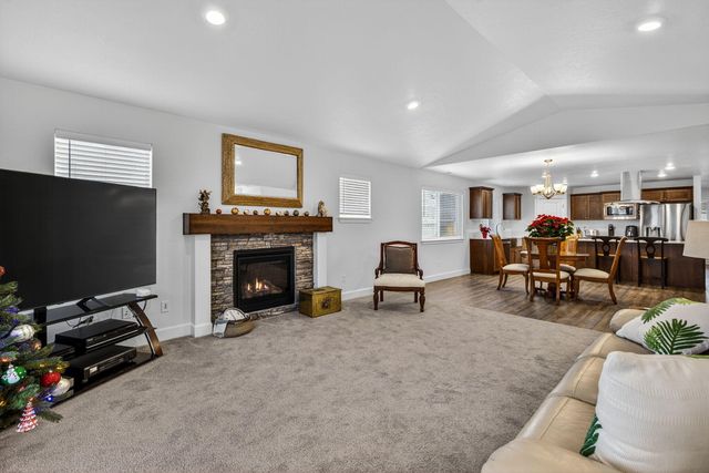 1055 NW Varnish Lane, Redmond, OR 97756