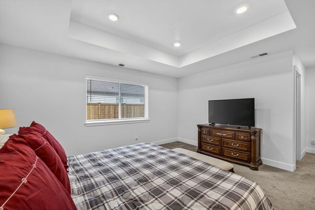 1055 NW Varnish Lane, Redmond, OR 97756