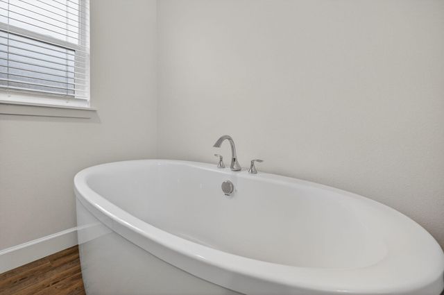 1055 NW Varnish Lane, Redmond, OR 97756