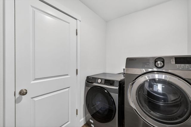 1055 NW Varnish Lane, Redmond, OR 97756