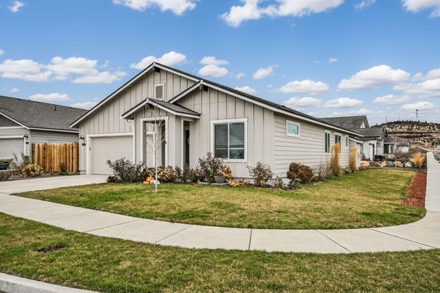 1055 NW Varnish Lane, Redmond, OR 97756