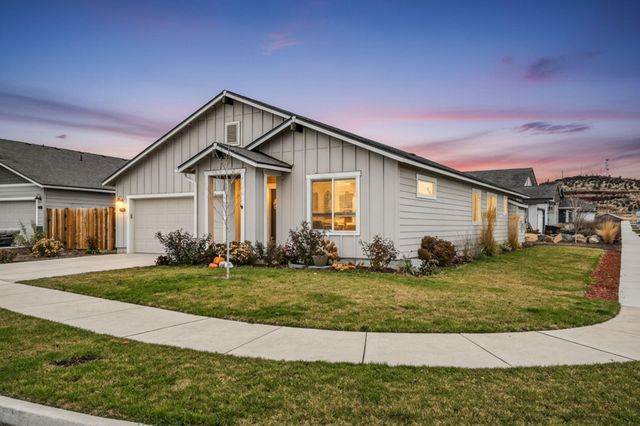 1055 NW Varnish Lane, Redmond, OR 97756