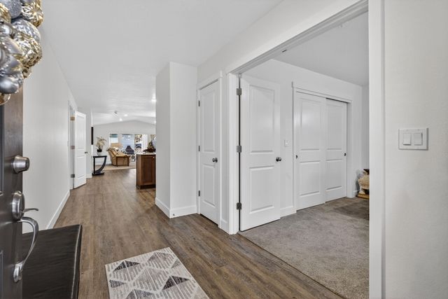 1055 NW Varnish Lane, Redmond, OR 97756