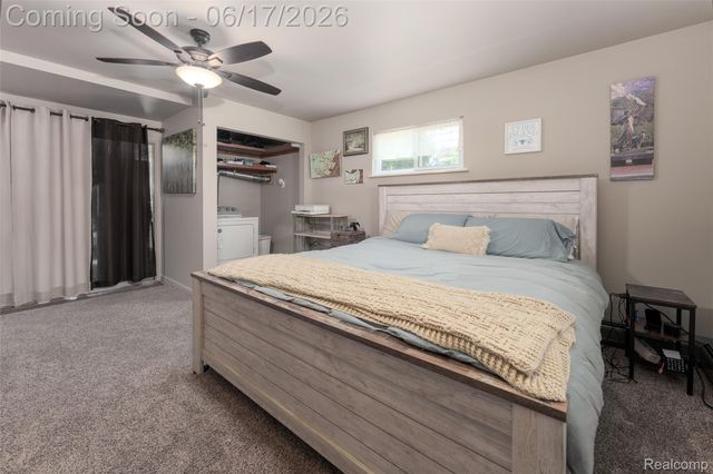 921 E Northfield Avenue, Pontiac, MI 48340
