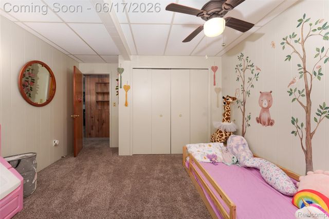 921 E Northfield Avenue, Pontiac, MI 48340