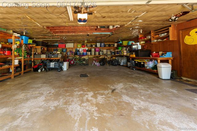 921 E Northfield Avenue, Pontiac, MI 48340