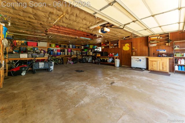 921 E Northfield Avenue, Pontiac, MI 48340