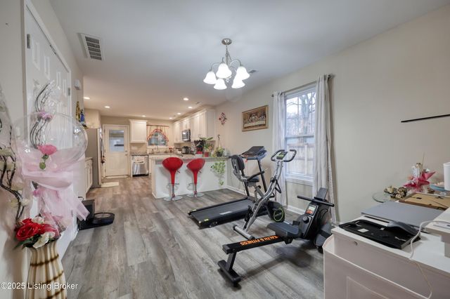 1248 Helck Ave, Louisville, KY 40213