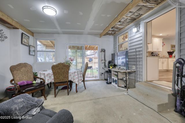 1248 Helck Ave, Louisville, KY 40213