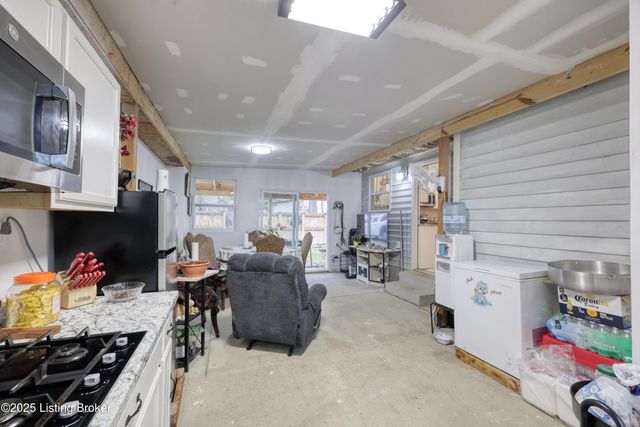 1248 Helck Ave, Louisville, KY 40213